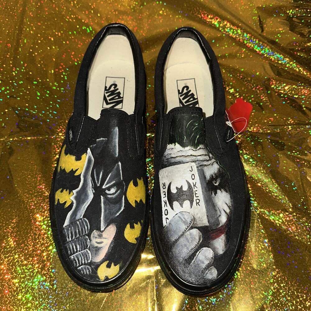 Brand new 9.5 Mens VANS PAINTED BATMAN & JOKER PAINTED SNEAKERS